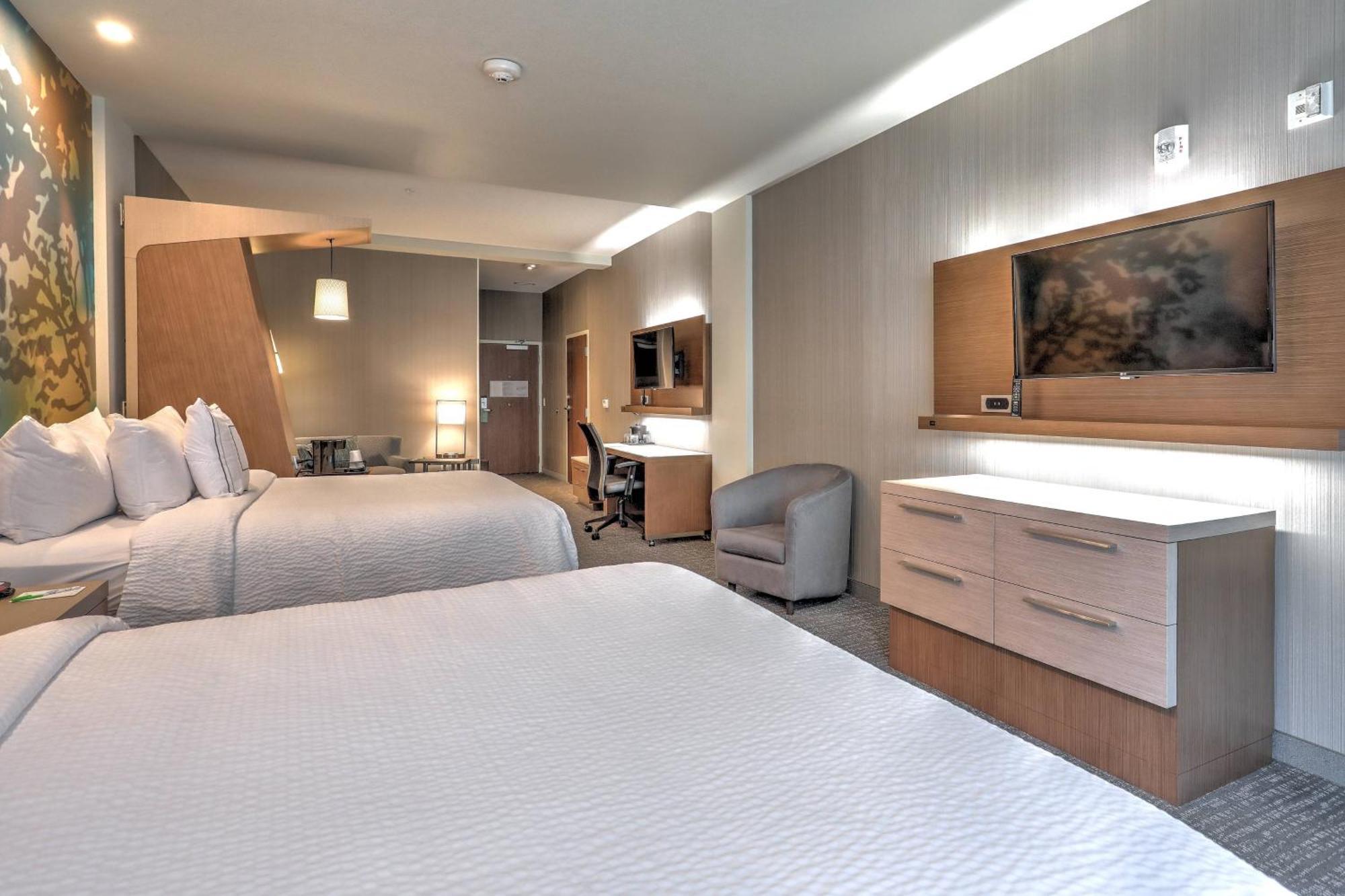 Courtyard By Marriott Deptford Almonesson Exterior foto