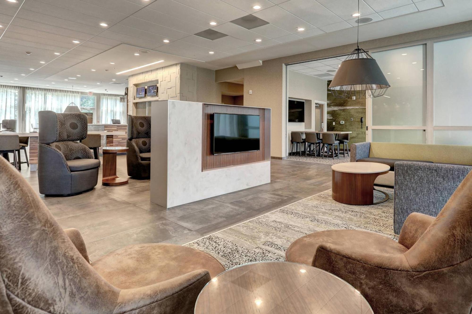 Courtyard By Marriott Deptford Almonesson Exterior foto