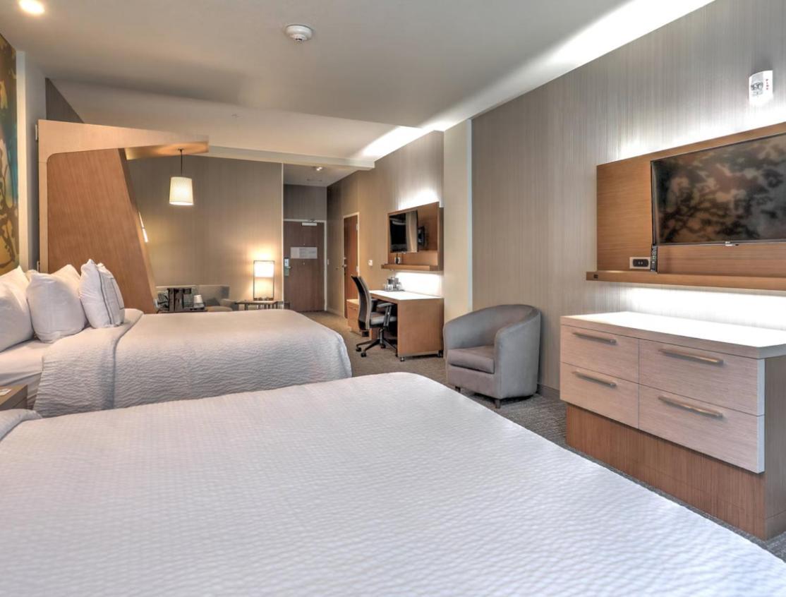 Courtyard By Marriott Deptford Almonesson Exterior foto